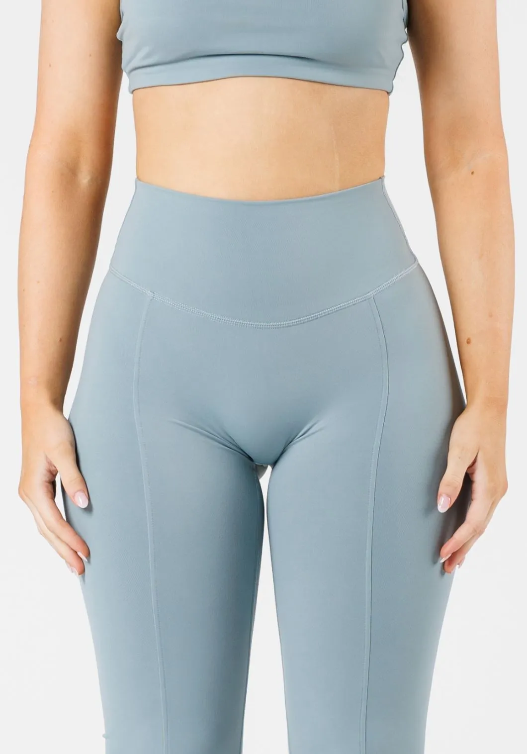 FormLux Front Slit Sculptseam® Plus Flare Legging 32" Mist