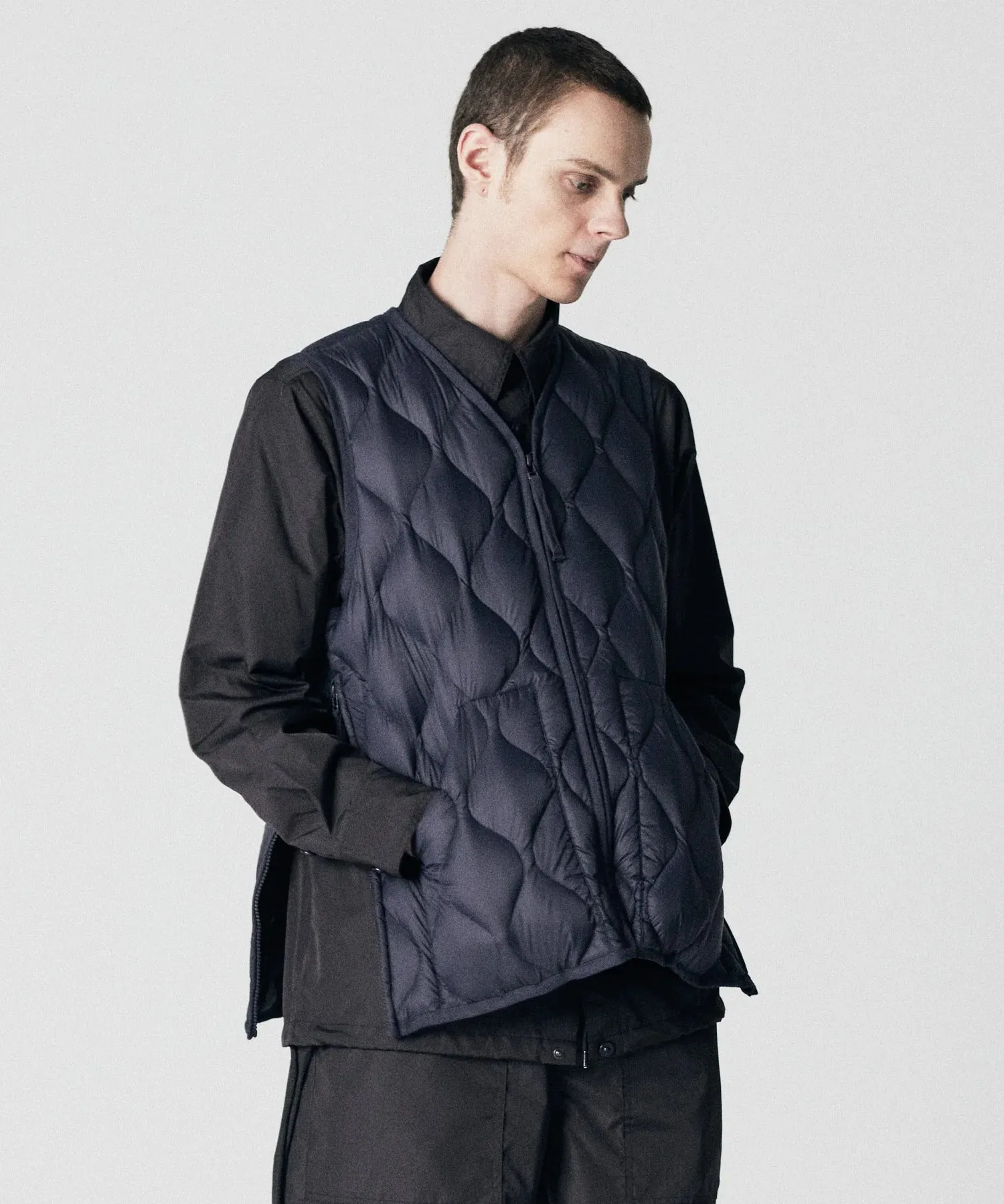 Military V-Neck W-Zip Down Vest (Soft Shell) in Dark Navy